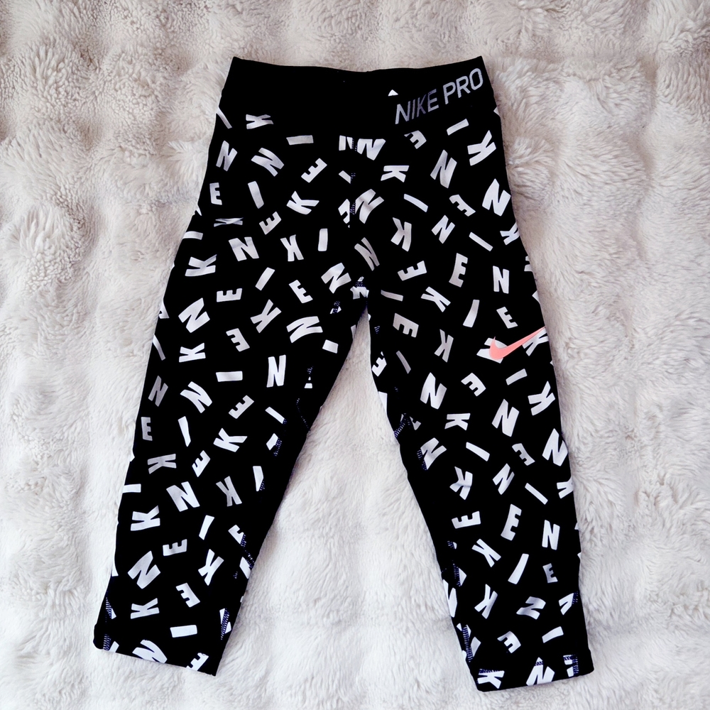 Nike Kids Leggings with Black and White Pattern